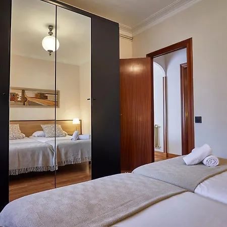 Bbarcelona Gaudi Avenue Flat